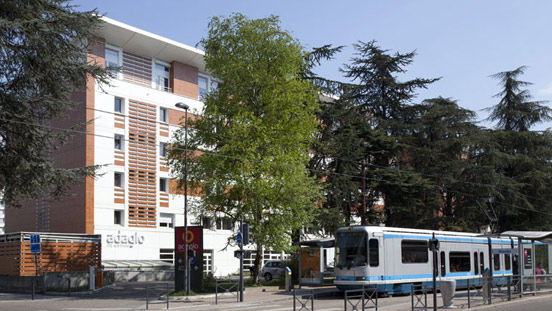 Aparthotel The Originals Kosy - Les Cedres Grenoble